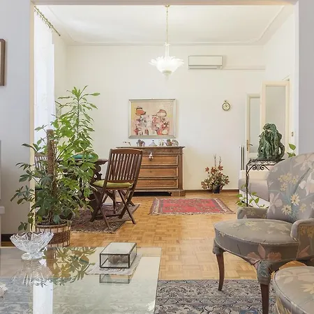 아파트 Flower's Market - Charme Holidays 로마