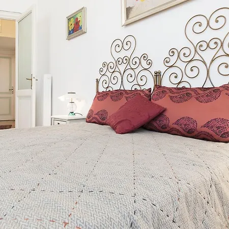 Flower's Market - Charme Holidays 아파트 로마